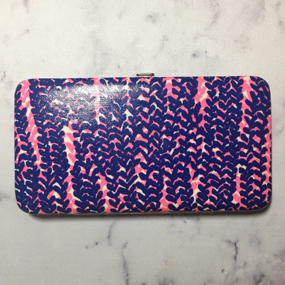 Target // Clutch Wallet